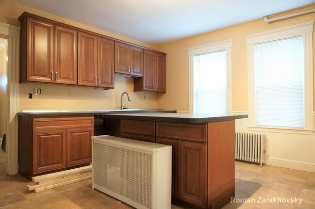 Building Photo - 15 Kelley Ct