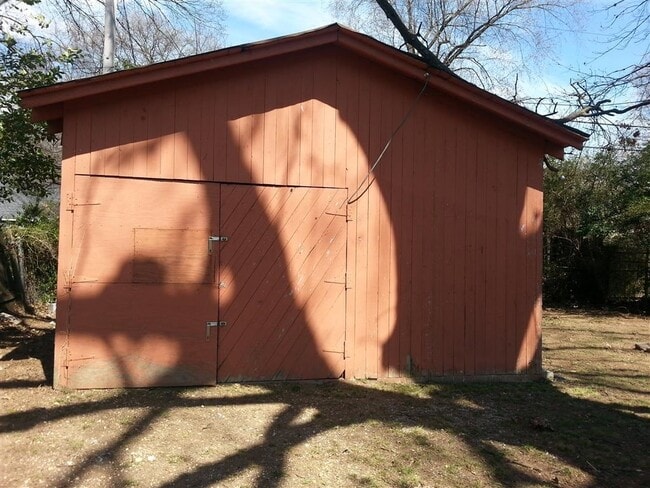 Building Photo - 3566 Carnes Ave