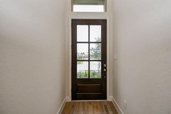 Foto del edificio - 3223 Rockrose Pl