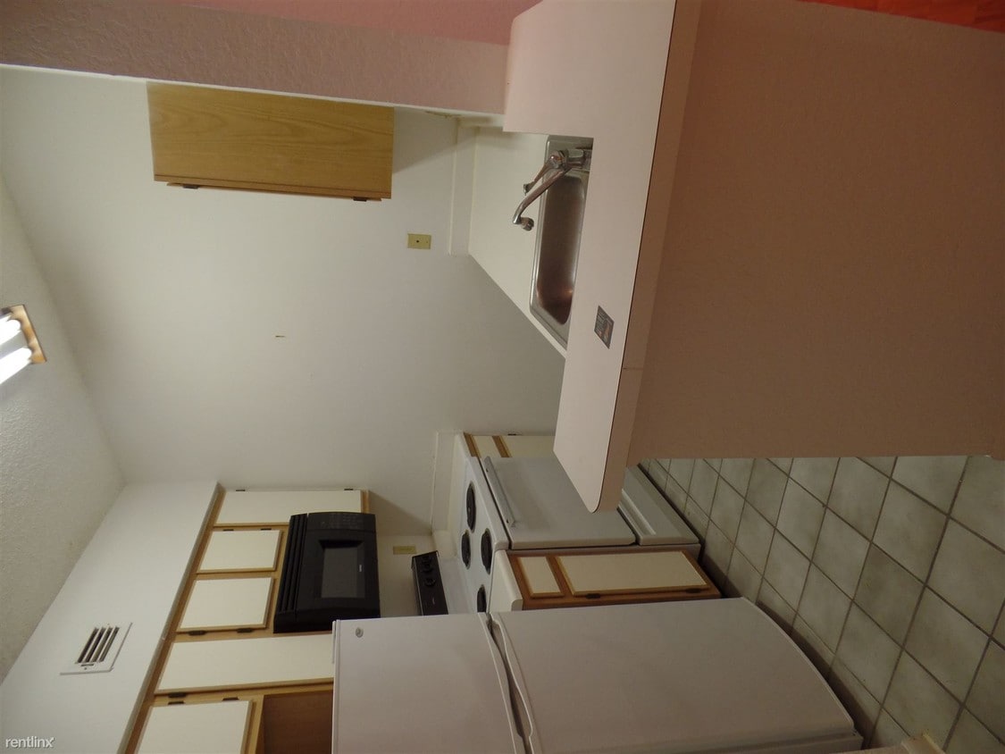 Primary Photo - 1 br, 1 bath Condo - Sun Vista Gardens Unren