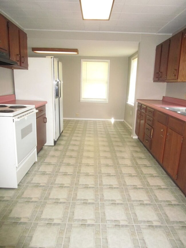 Foto del edificio - 3 bedroom 2 bath