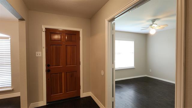 Foto del edificio - 2207 Woodcrest Dr