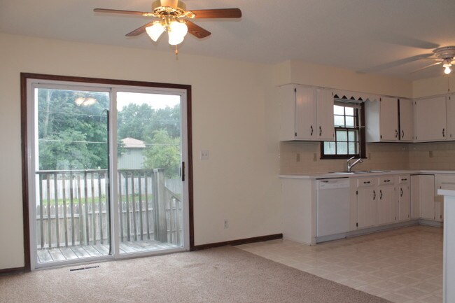 Building Photo - 1711 S Taylor Ct