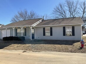 Building Photo - 2213 Post Oak Dr