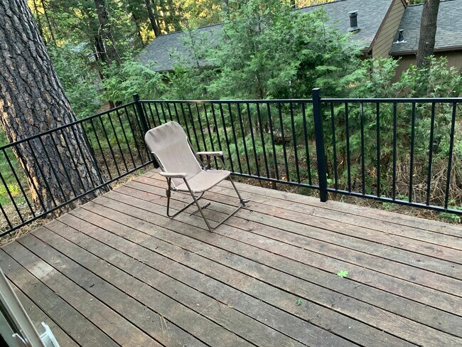 Foto del edificio - 6337 Amherst Way