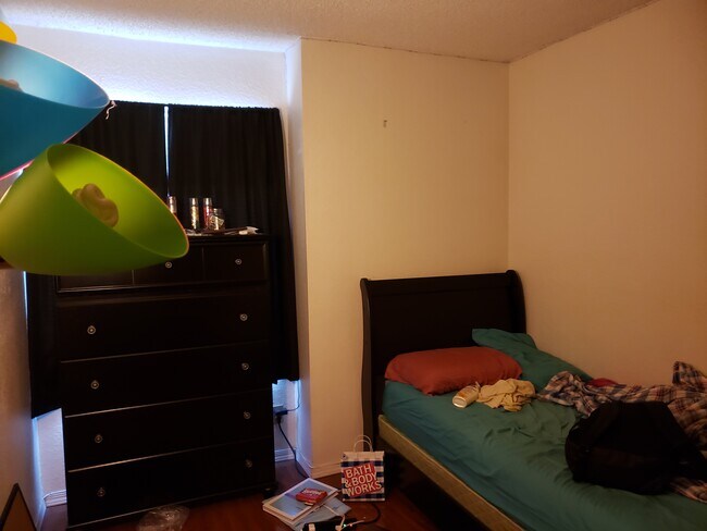 Bedroom - 12121 Centralia St