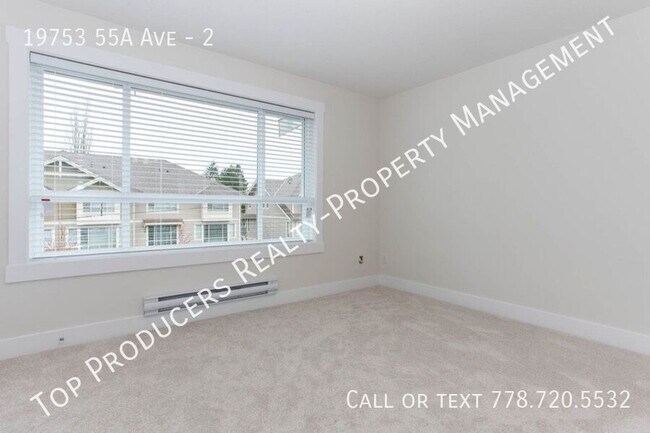 Photo du bâtiment - Beautiful 2 Bedroom Townhouse