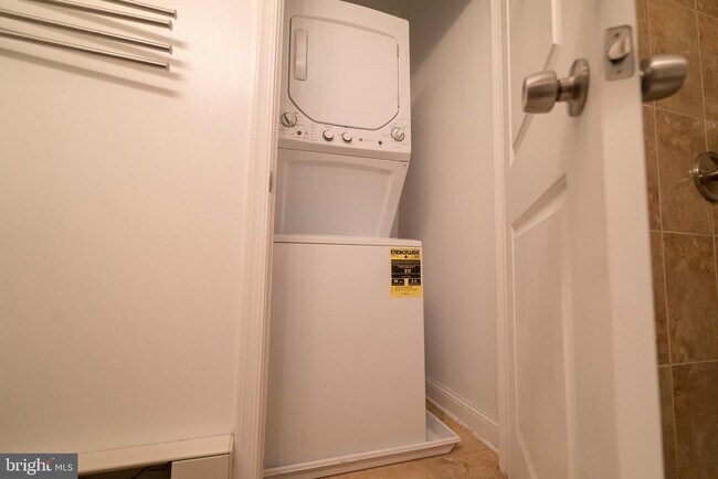 Foto del edificio - 1833 N 19th St