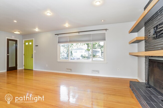 Foto del edificio - 10130 Reeds Drive, Overland Park, KS, 66207