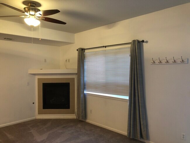Foto del edificio - 838 S Kalispell Cir