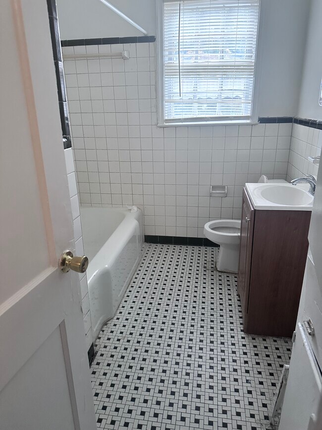 Building Photo - 3467 Gilmer Ct