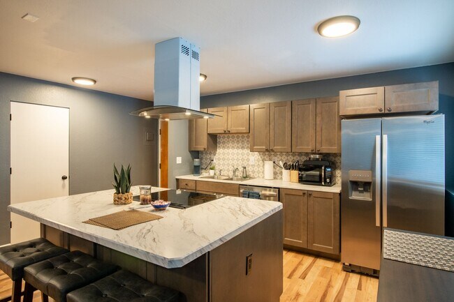 Building Photo - 2530 Abbey Lane NC90/APM10