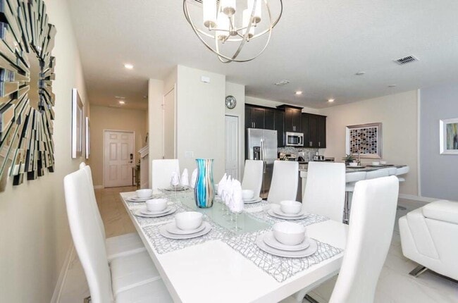 Building Photo - 9063 Dogleg Dr