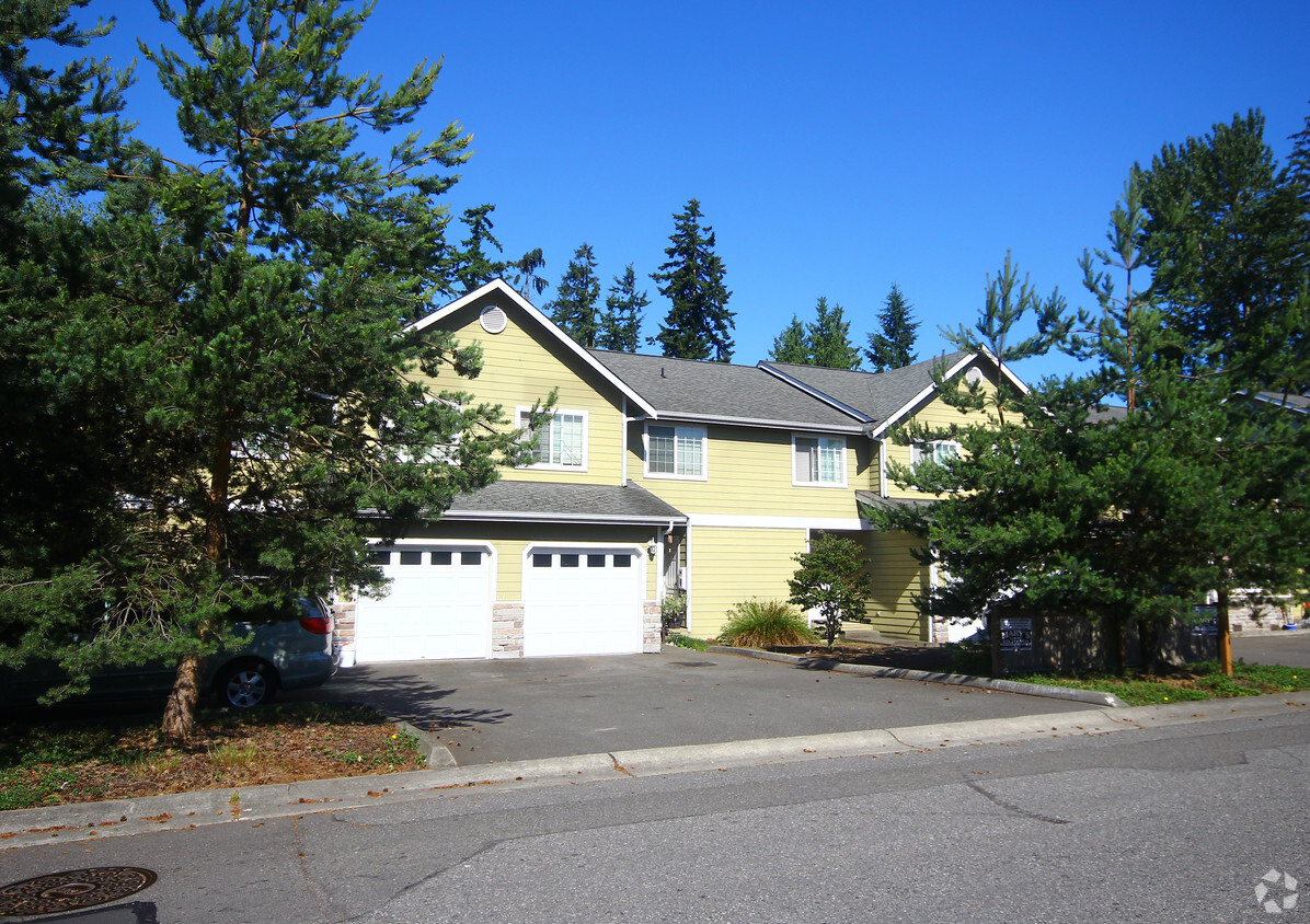 Primary Photo - Spencer Court Townhomes