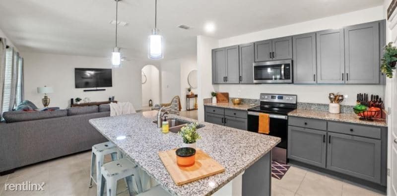 Primary Photo - 4 br, 2 bath House - 310 Sandoval Dr