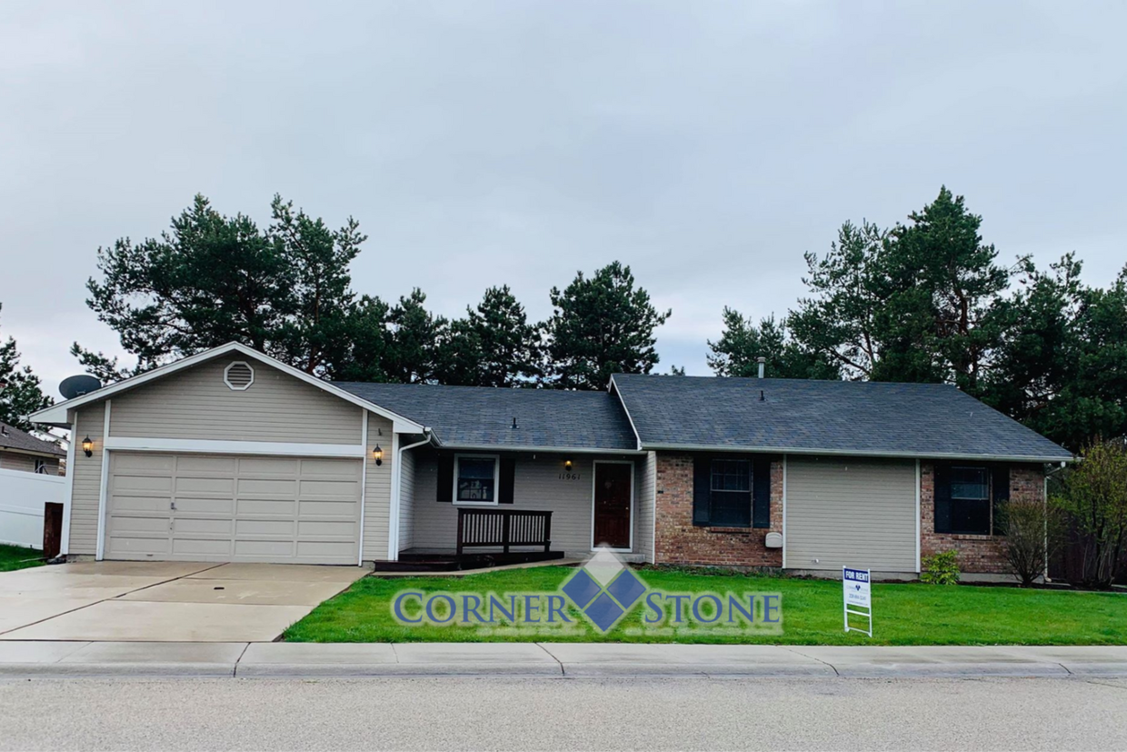 Primary Photo - Boise Home with 2 Master Bedrooms!