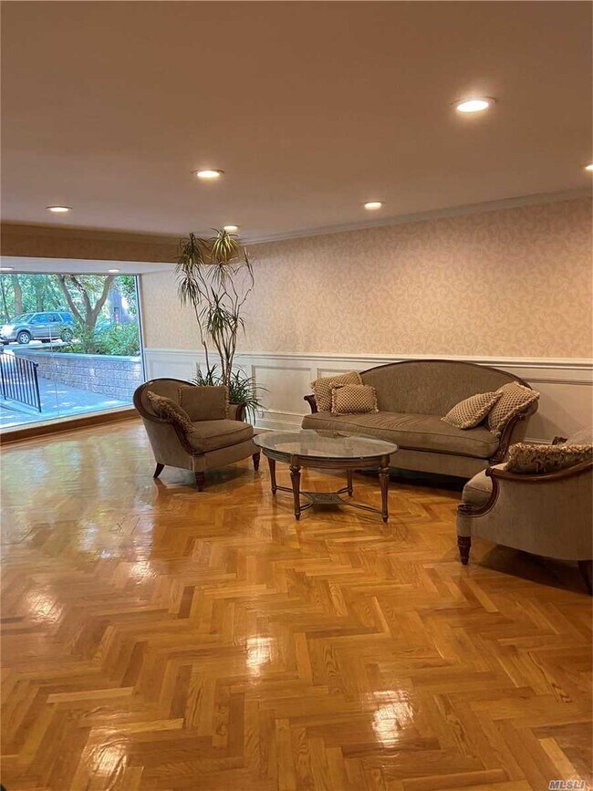 Building Photo - 43-25 Douglaston Pkwy