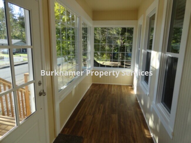Building Photo - 300 Harriman St Aberdeen, WA. 98520