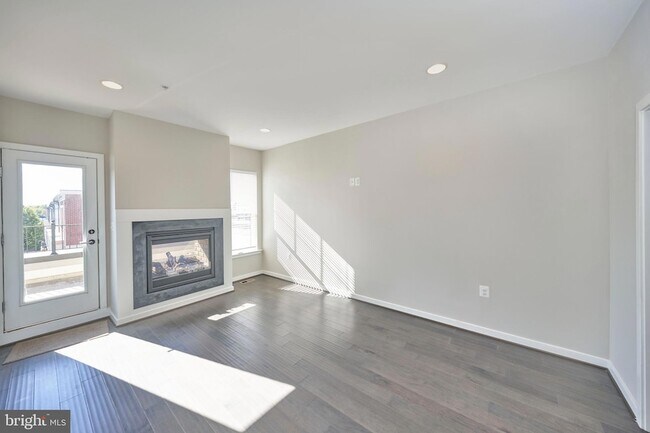 Building Photo - 256 Bluemont Branch Terrace SE