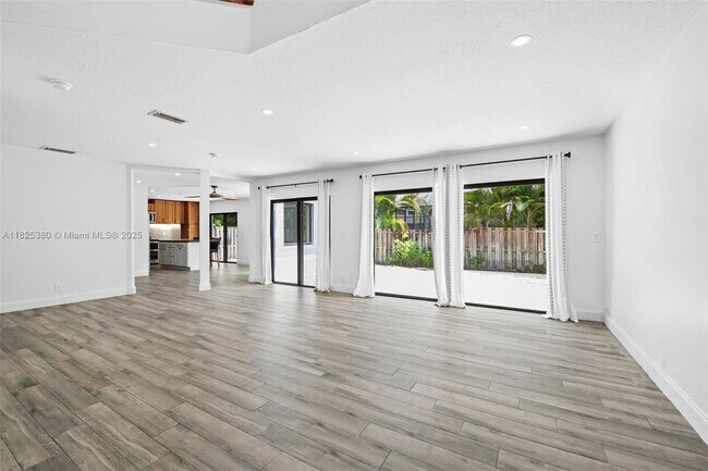 Foto del edificio - 11293 Rhapsody Rd