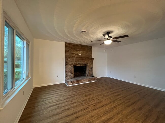 Building Photo - BERKLEY