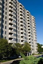 Building Photo - Highview Glen