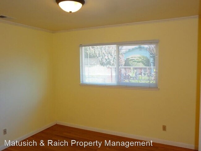 Building Photo - 3 br, 2 bath House - 1753 Oakwood Ave