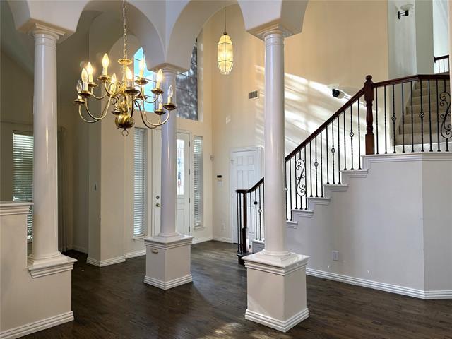 Foto del edificio - 2704 Meadow Hills Ln