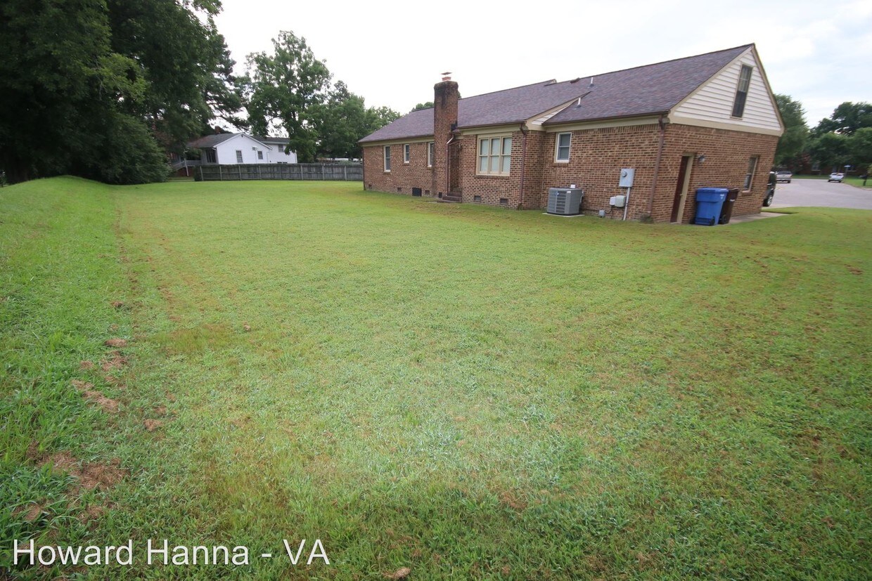 Building Photo - 3 br, 2 bath House - 700 Lindenbrook Lane