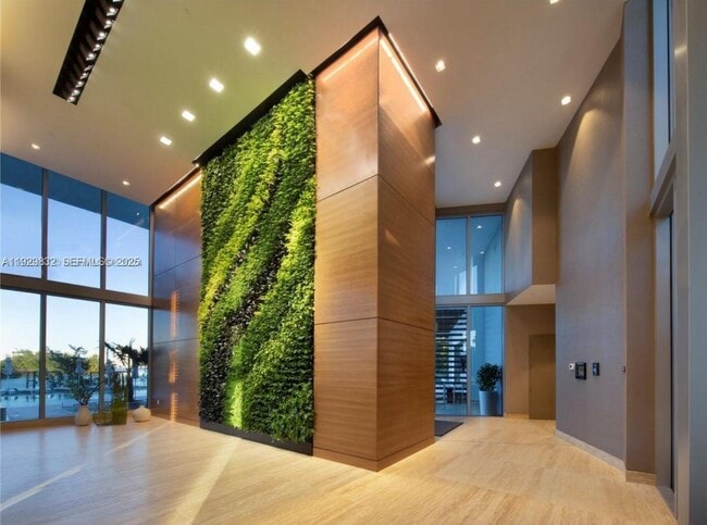 Building Photo - 16385 Biscayne Blvd