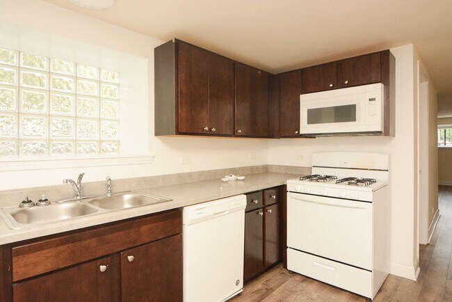 Foto del edificio - 1524 N Kedzie Ave
