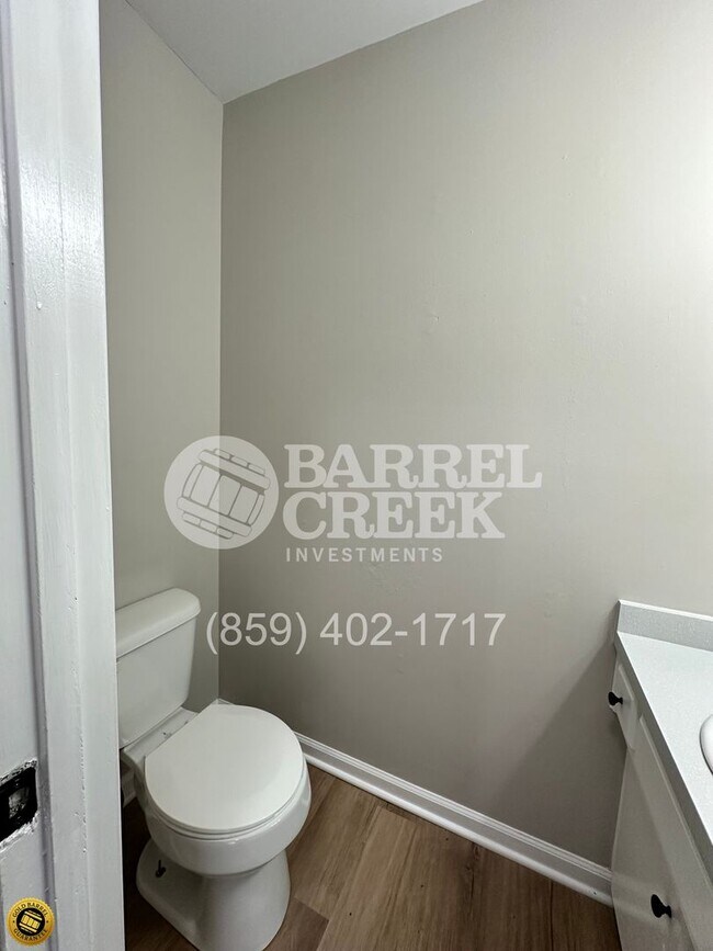 Foto del edificio - 2-Bed 1.5-Bath Townhome