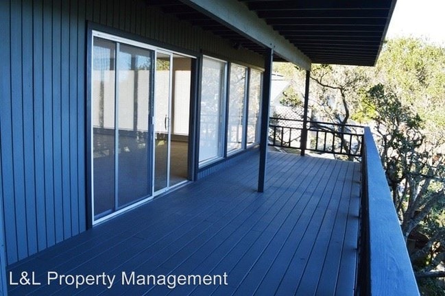 Foto del edificio - 2 br, 2 bath House - 129 Edwards Avenue