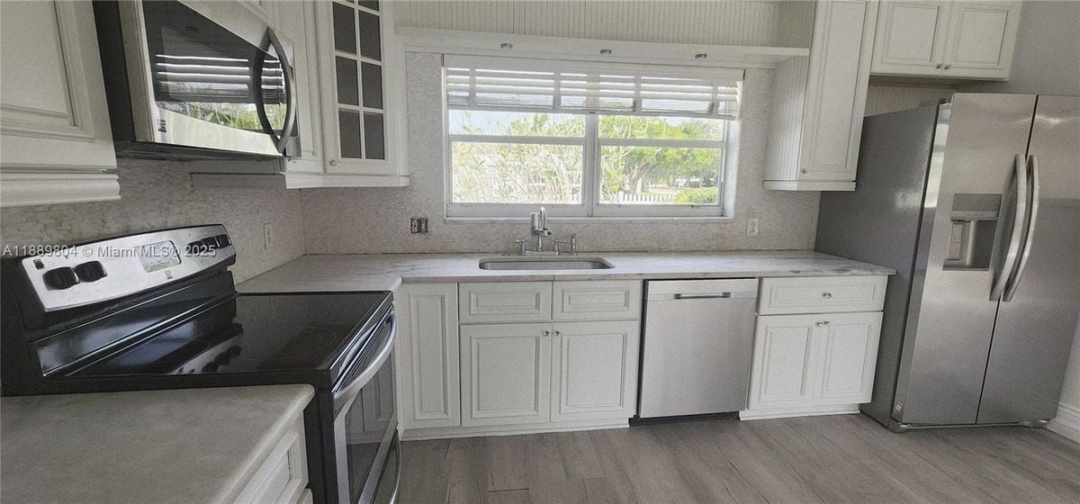 Foto principal - 200 NW 9th St