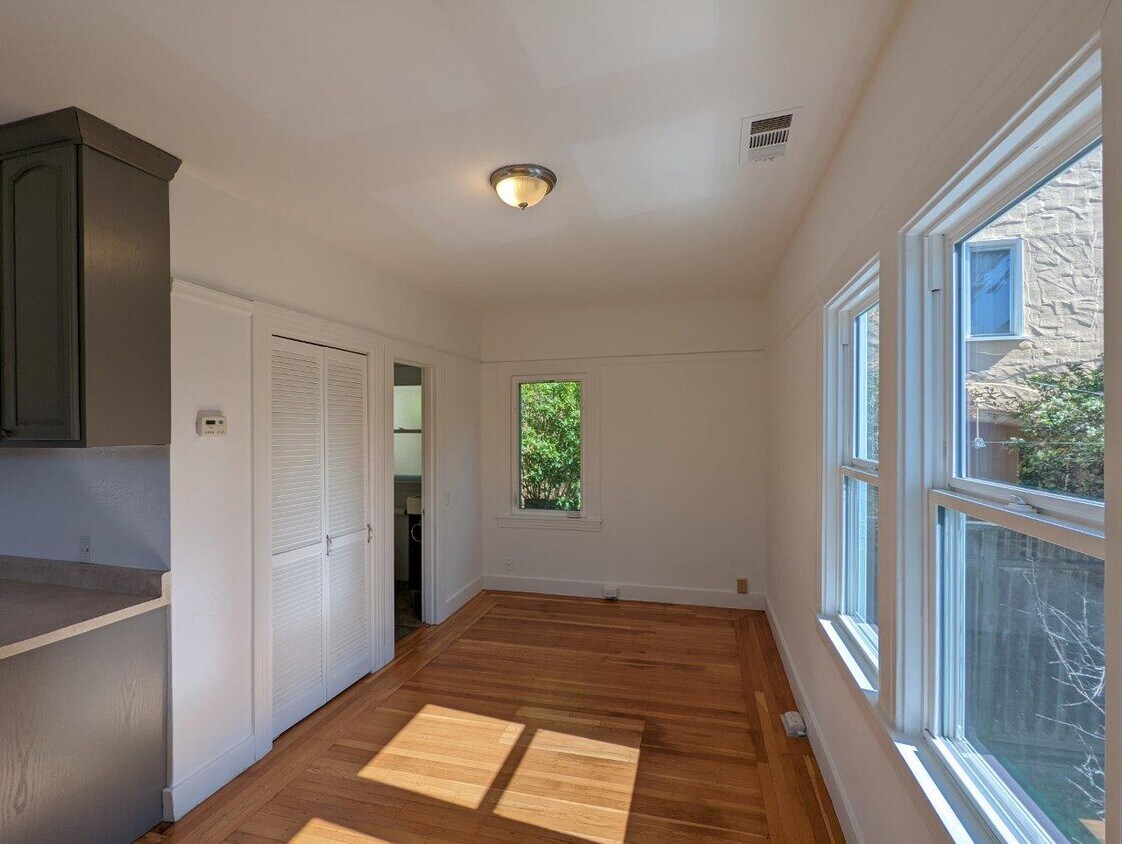 2372 Hilgard Ave Unit 2372 A, Berkeley, CA 94709 Condo for Rent in