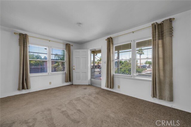 Foto del edificio - 687 W 18th St