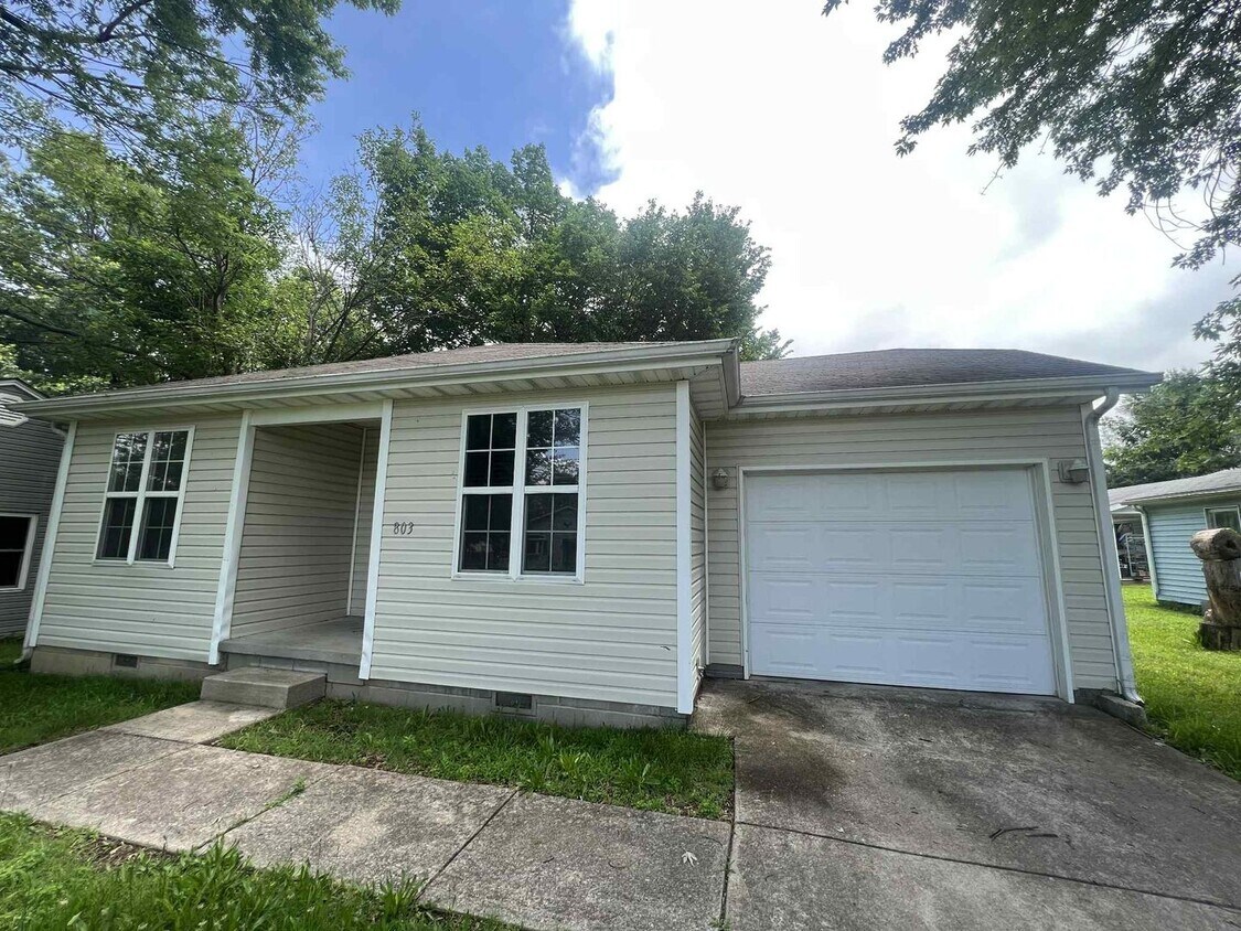 Foto principal - COMING SOON: CUTE 2 BEDROOM / 1 BATHROOM H...