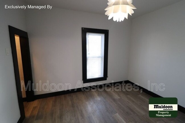 Building Photo - 1037 Pine St