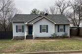 Primary Photo - 406 Mesquite St