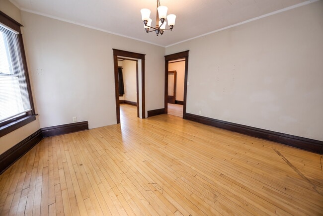 Building Photo - 122 N Franklin St