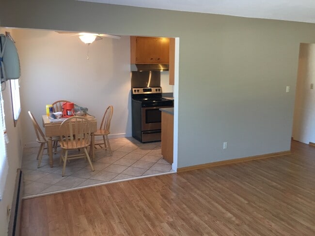 Building Photo - Prior Marshall Apartments