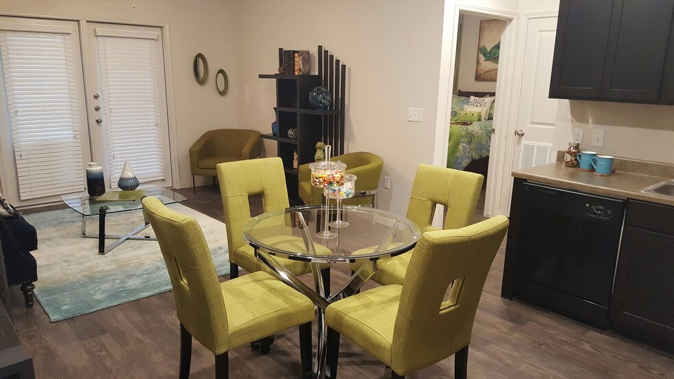 Greenpoint Urban Living Rentals Edinburg, TX