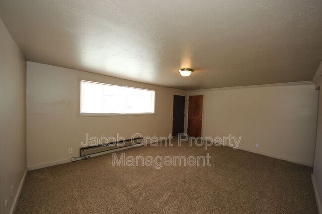Foto del edificio - 756 Wayne Ave