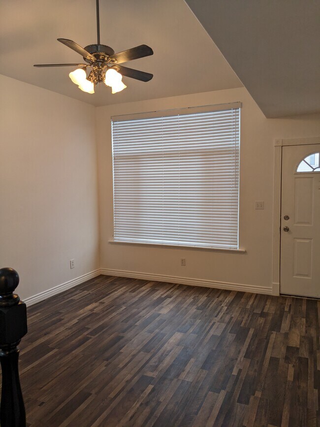 Building Photo - 231 Majestic Meadows Dr