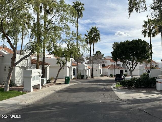 Foto del edificio - 6139 N 28th Pl