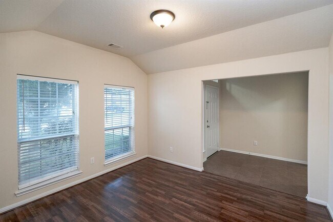 Building Photo - 9960 Yearling Pl