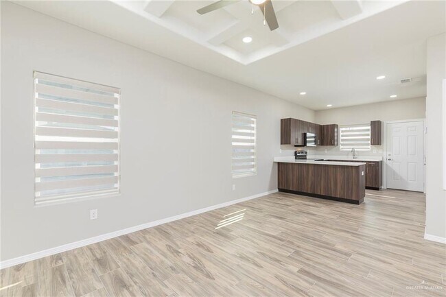 Foto del edificio - 10 La Vista Ave W