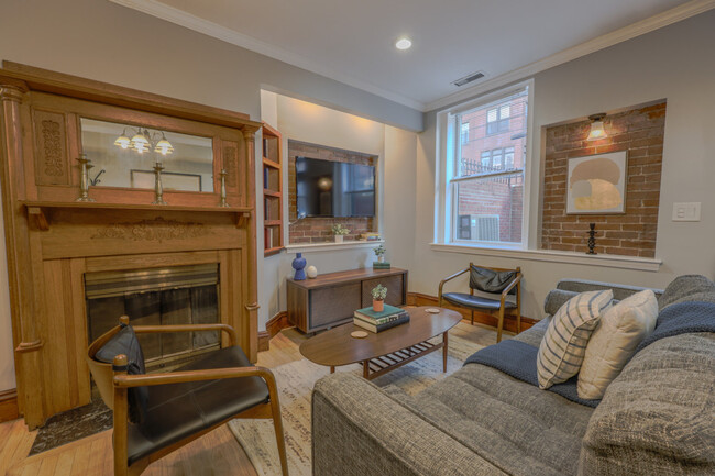 Building Photo - 335 Beacon St
