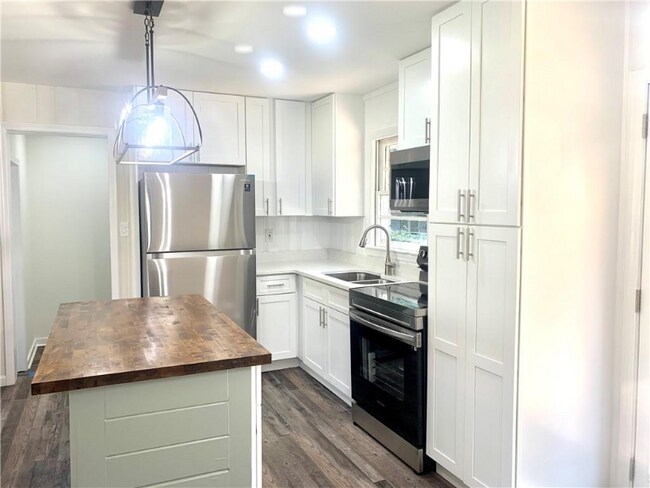 Foto del edificio - 1760 Fairview Cir