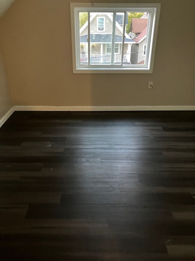 Foto del edificio - 2231 W 104th St